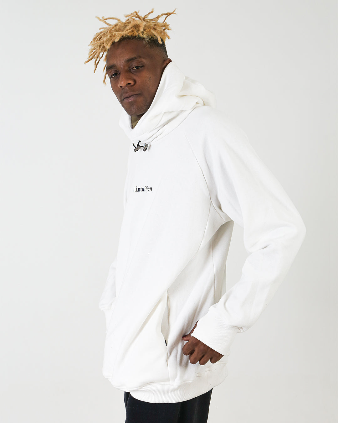 i.i.ntuition HOODIE OFF WHITE